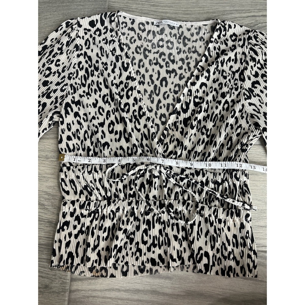 Zara Pleated Long‎ Sleeve Animal Print Top Women's Size Medium A3 - Picture 6 of 9